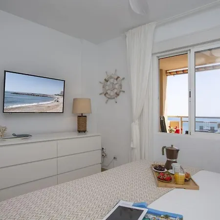 Singularstays El Puig Beach Ii Apartman