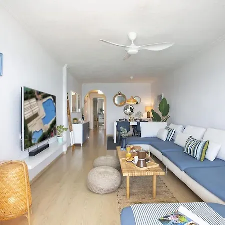 Singularstays El Puig Beach Ii Apartman