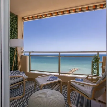 Singularstays El Puig Beach Ii Apartman *