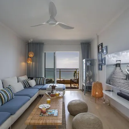 Apartman Singularstays El Puig Beach Ii